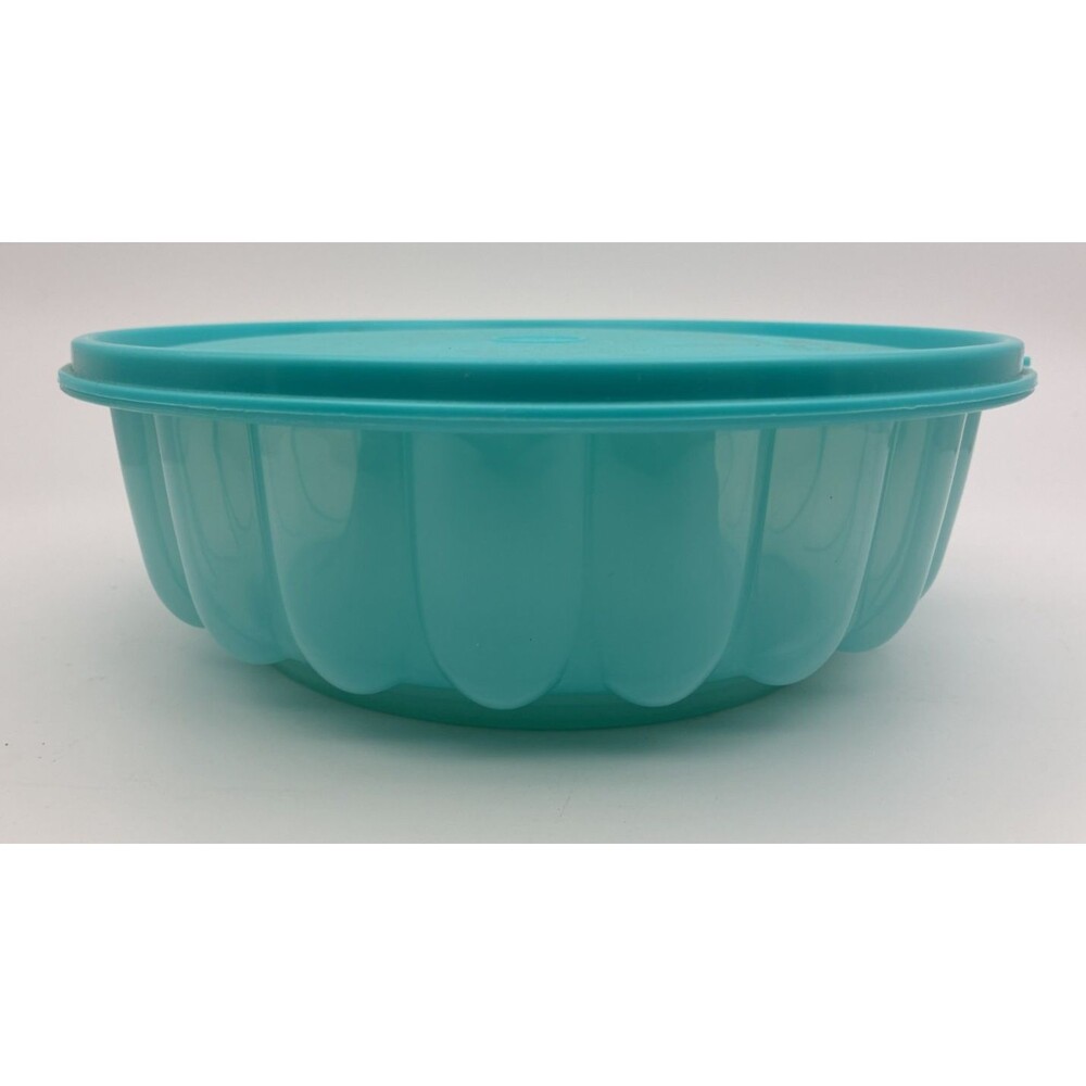TUPPERWARE Turquoise Jell-O Mold Fluted Ice Ring